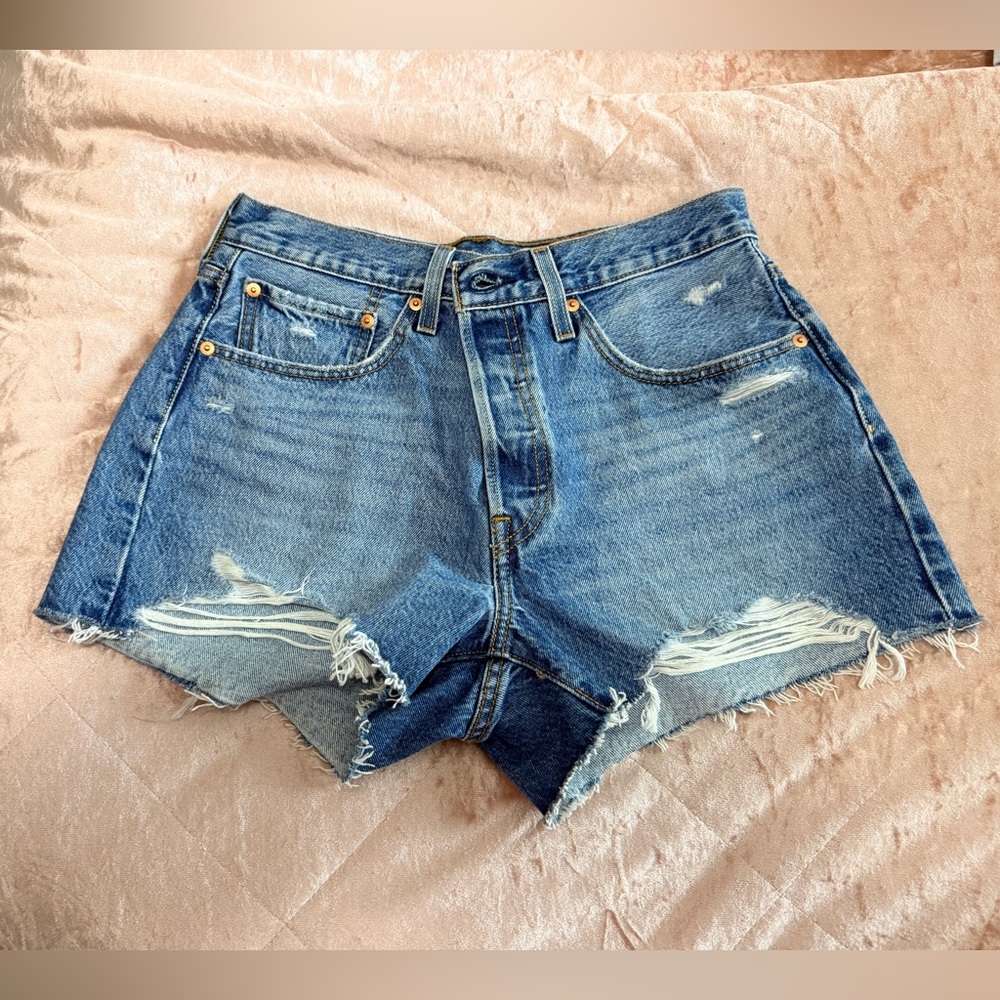 Levi’s 501 hi rise shorts size 30